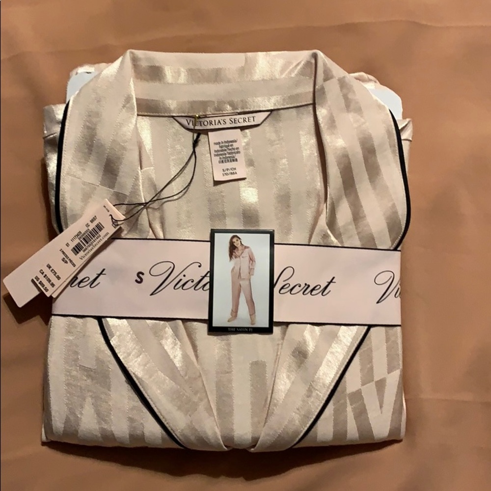 Victoria’s Secret The Satin Pj small